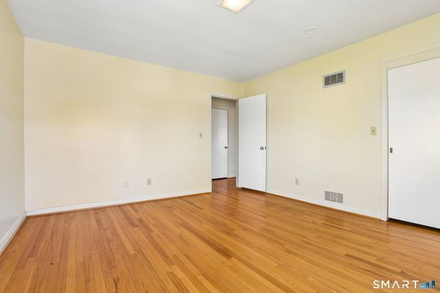 104 Knollwood Drive, New Haven, CT 06515