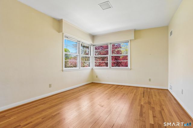 104 Knollwood Drive, New Haven, CT 06515