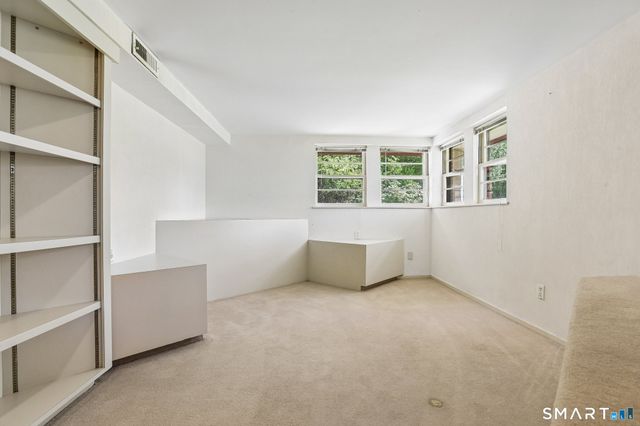 104 Knollwood Drive, New Haven, CT 06515