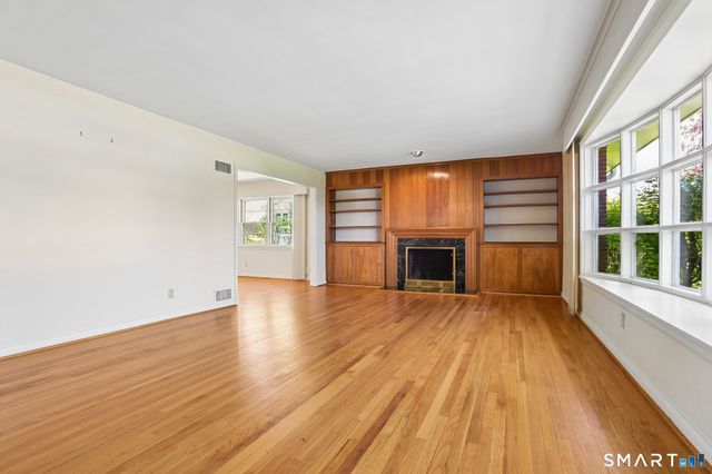 104 Knollwood Drive, New Haven, CT 06515