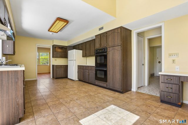 104 Knollwood Drive, New Haven, CT 06515