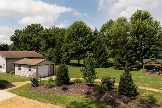 1712 Big Island Parkway, Rock Island, IL 60201