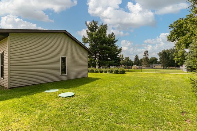 1712 Big Island Parkway, Rock Island, IL 60201