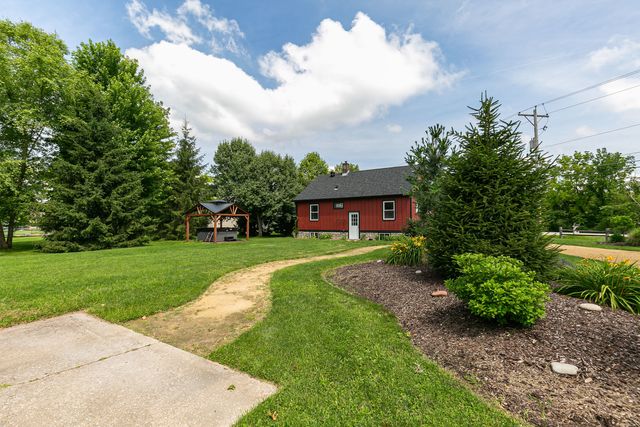 1712 Big Island Parkway, Rock Island, IL 60201