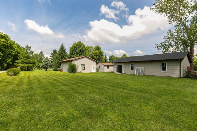 1712 Big Island Parkway, Rock Island, IL 60201