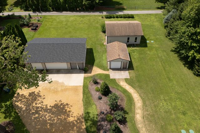 1712 Big Island Parkway, Rock Island, IL 60201