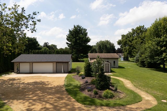 1712 Big Island Parkway, Rock Island, IL 60201