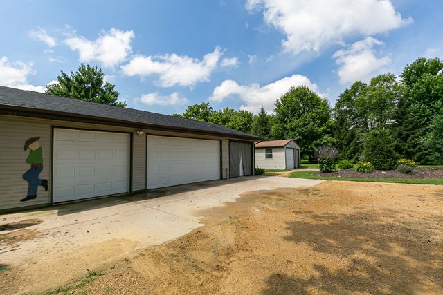 1712 Big Island Parkway, Rock Island, IL 60201