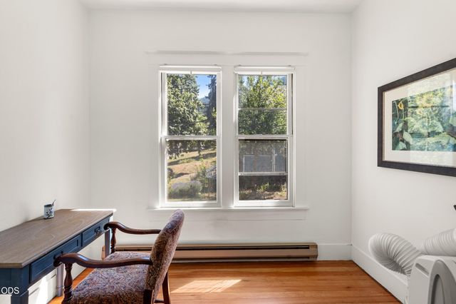 143 Granite Street, Ashland, OR 97520
