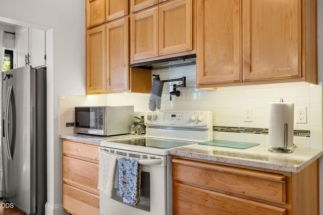 143 Granite Street, Ashland, OR 97520