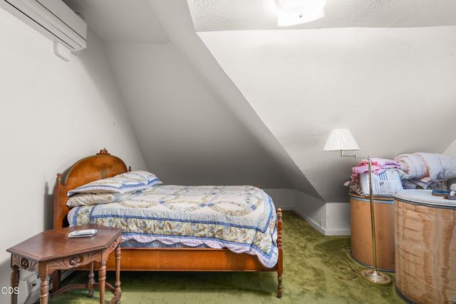 143 Granite Street, Ashland, OR 97520