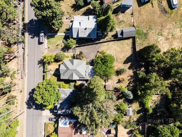 143 Granite Street, Ashland, OR 97520
