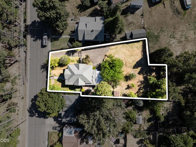 143 Granite Street, Ashland, OR 97520