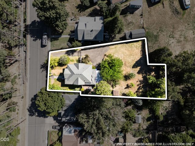 143 Granite Street, Ashland, OR 97520