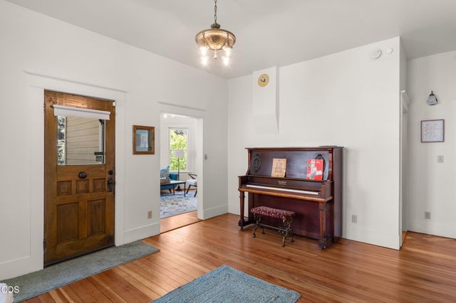 143 Granite Street, Ashland, OR 97520