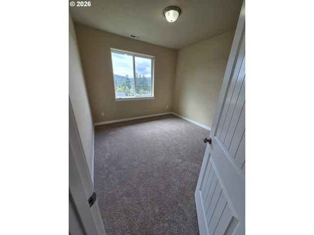 14120 Se STEELE St, Portland, OR 97236