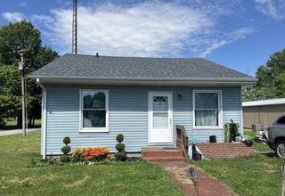 415 S PARK Street, Sesser, IL 62884