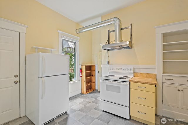 2902 S Jackson Street, Seattle, WA 98144