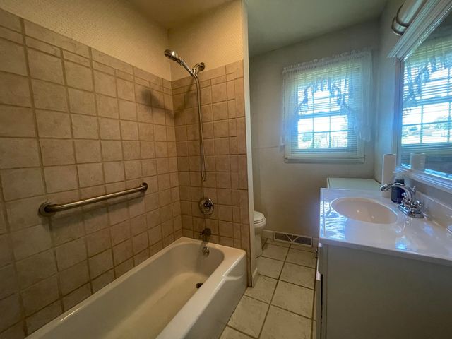 561 Old Whitley Road, London, KY 40744