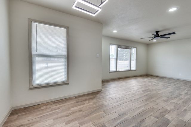 525 Harmon Road, Hurst, TX 76053