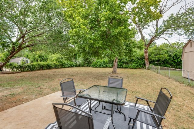 525 Harmon Road, Hurst, TX 76053