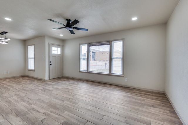 525 Harmon Road, Hurst, TX 76053