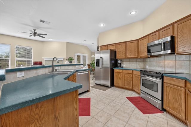 5717 Southern Hills Drive, North Richland Hills, TX 76180