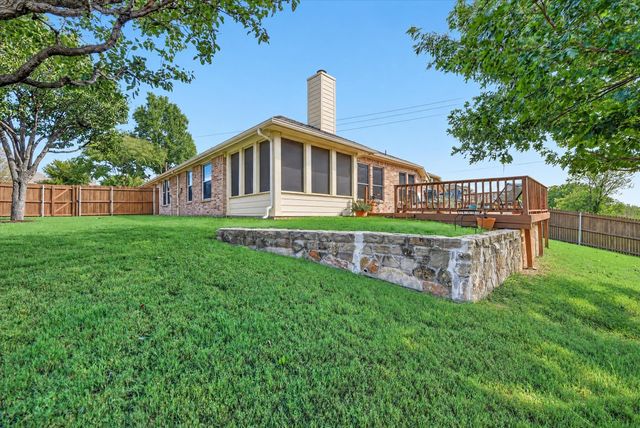 5717 Southern Hills Drive, North Richland Hills, TX 76180