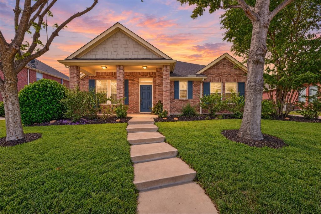 5717 Southern Hills Drive, North Richland Hills, TX 76180 — exterior
