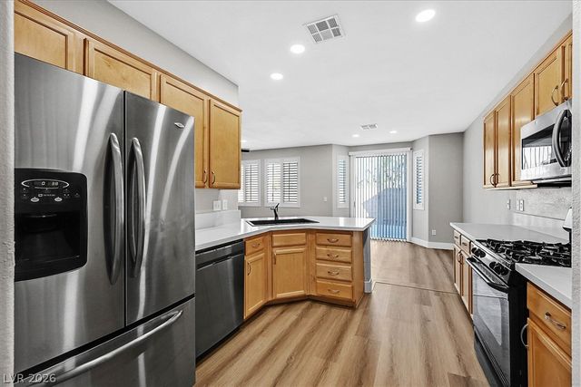 9404 JEWEL LAKE Avenue, Las Vegas, NV 89166