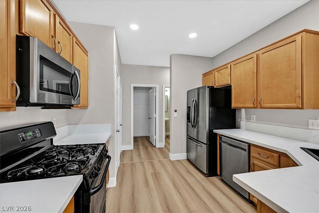9404 JEWEL LAKE Avenue, Las Vegas, NV 89166