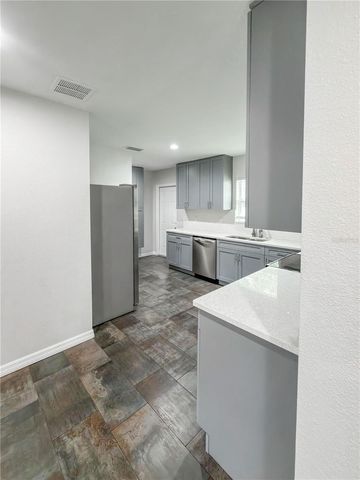 2116 W STATE STREET, Tampa, FL 33606