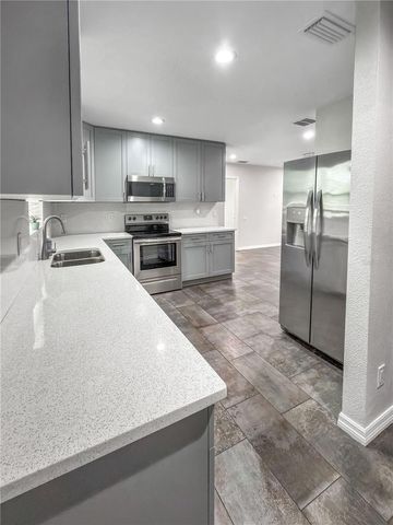2116 W STATE STREET, Tampa, FL 33606