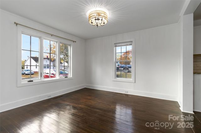 233 Jefferson Avenue NE, Concord, NC 28025