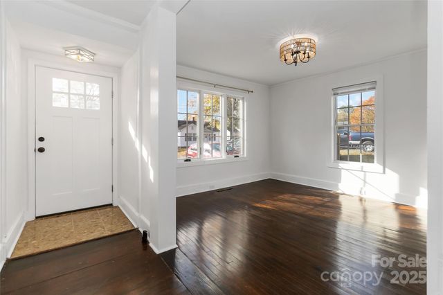 233 Jefferson Avenue NE, Concord, NC 28025