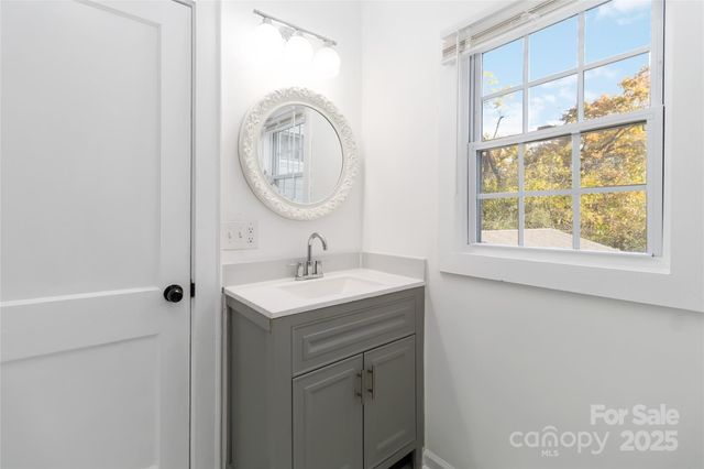 233 Jefferson Avenue NE, Concord, NC 28025