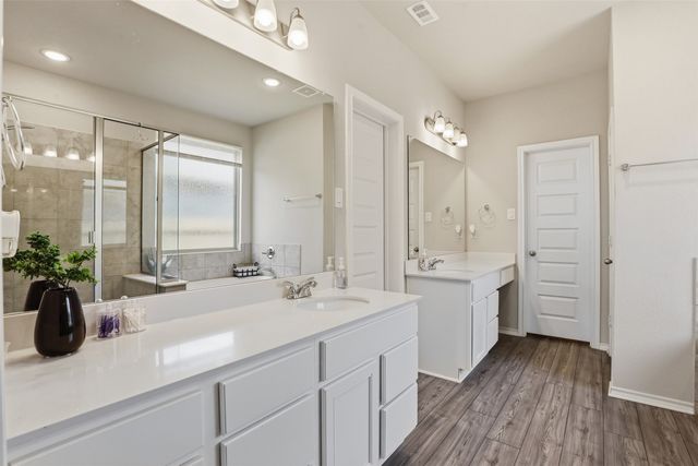 2233 Burning Bush Lane, Waxahachie, TX 75167