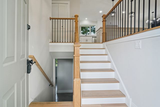 1420 Hassell Road, Hoffman Estates, IL 60169