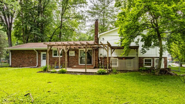 10560 Greentree Drive, Carmel, IN 46032