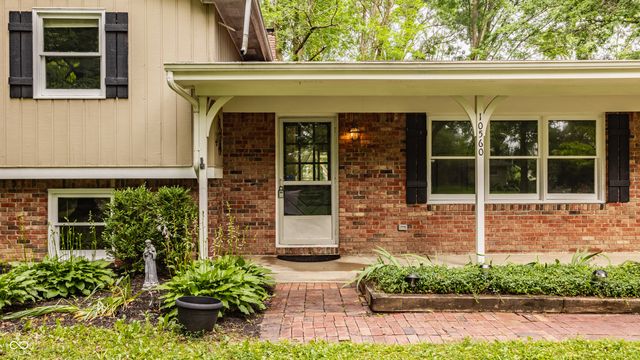 10560 Greentree Drive, Carmel, IN 46032