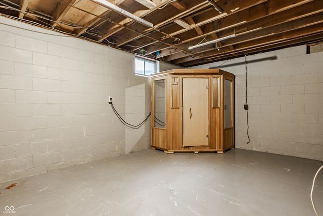 10560 Greentree Drive, Carmel, IN 46032