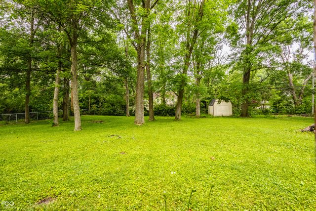 10560 Greentree Drive, Carmel, IN 46032