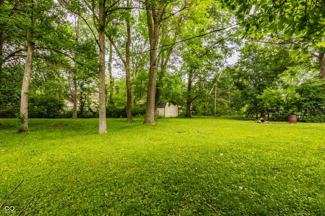 10560 Greentree Drive, Carmel, IN 46032