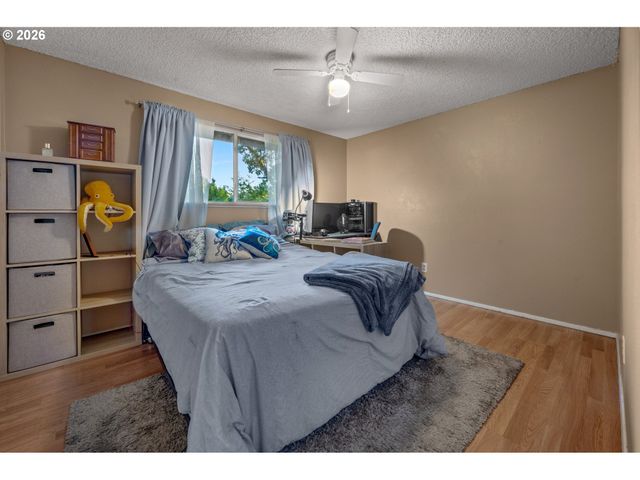 225 ALLENDALE Ct, St Helens, OR 97051