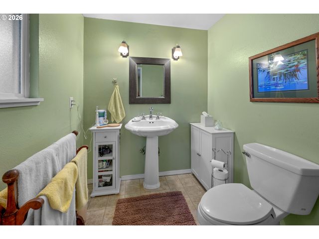 225 ALLENDALE Ct, St Helens, OR 97051