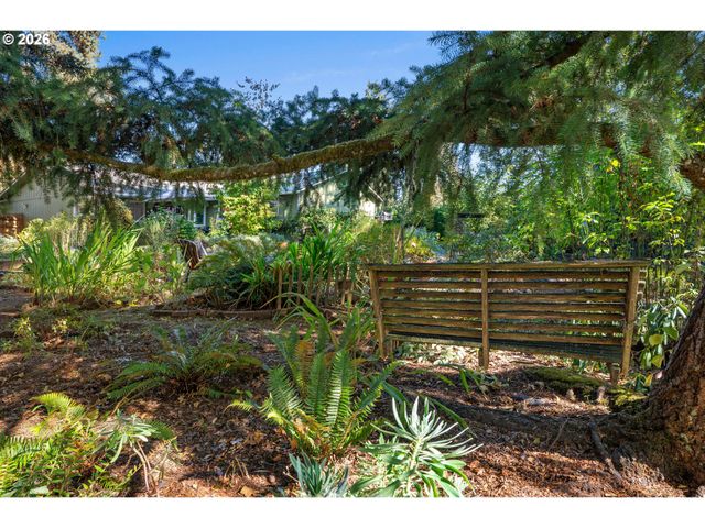 225 ALLENDALE Ct, St Helens, OR 97051