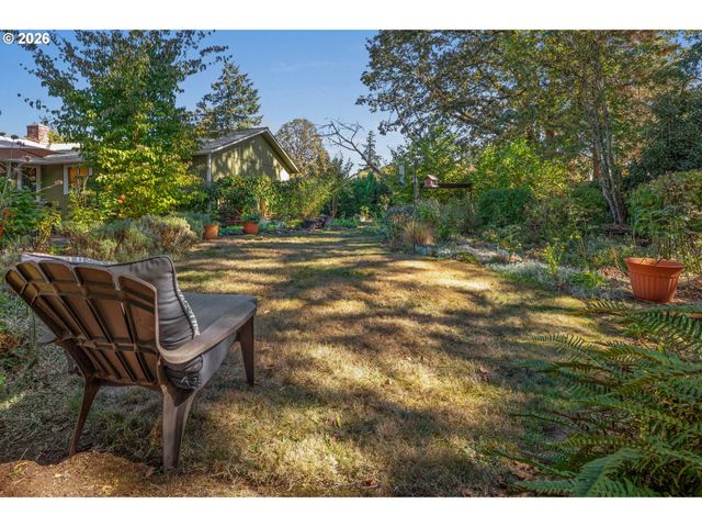 225 ALLENDALE Ct, St Helens, OR 97051