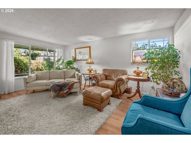225 ALLENDALE Ct, St Helens, OR 97051