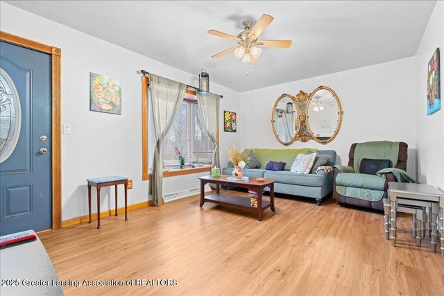 1972 Gunn Road, Holt, MI 48842