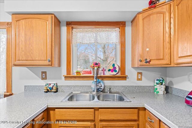 1972 Gunn Road, Holt, MI 48842